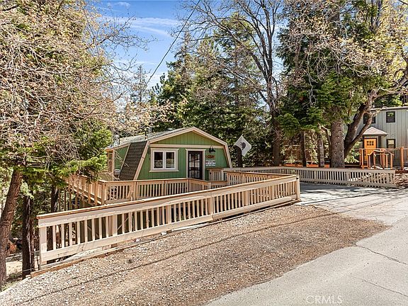 3rd image of 43544 Ridge Crest Dr