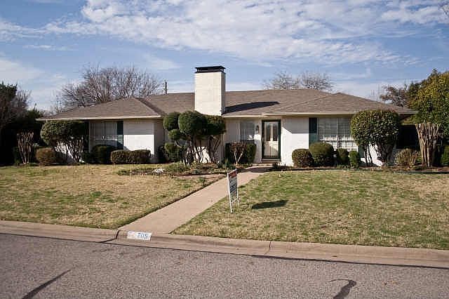 1st image of 705 Cypress Dr