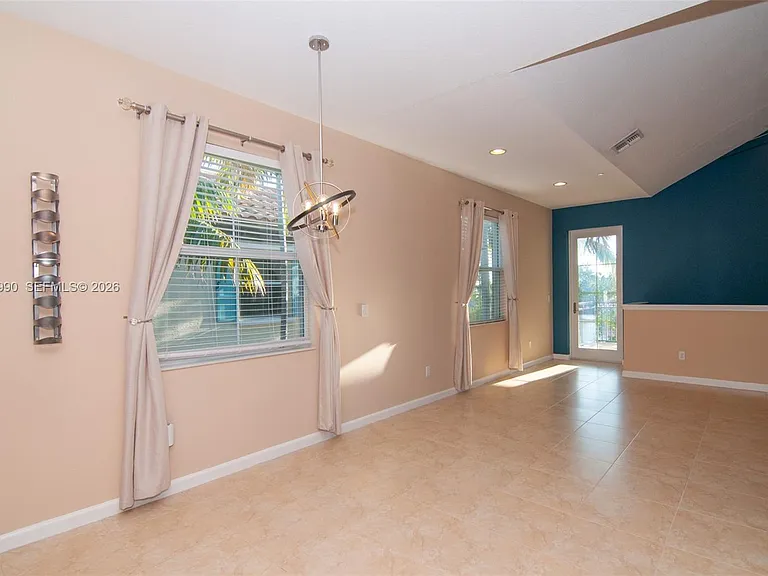4357 Cascada Cir #4357 — Photo 25