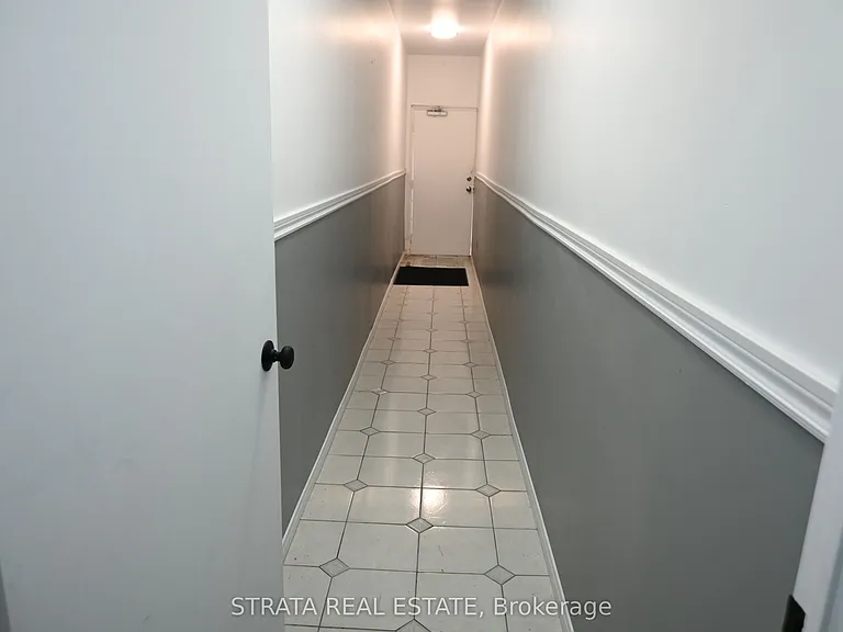 199 King St E #1 — Photo 32