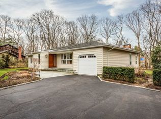 72 N Country Rd, Shoreham, NY 11786