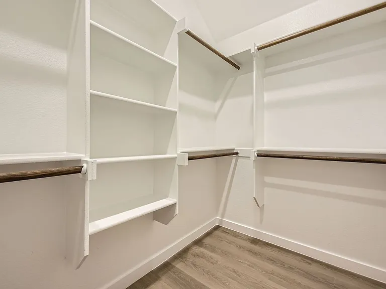 8119 Sawyer Dr — Photo 19