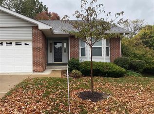 229 Southern Oaks Dr #16B, Saint Charles, MO 63303