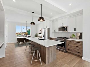 250 S Waterford Rd, Chestermere, AB T1X2M7