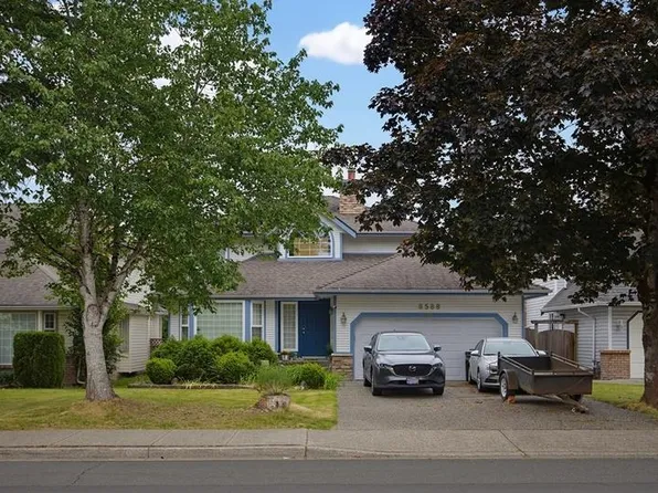 8588 212th St, Langley, BC V1M 2E7
