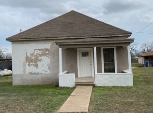 7 E Rochefort St, Eden, TX 76837