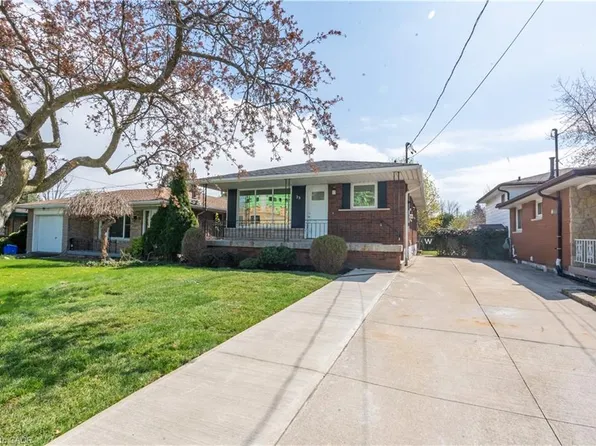 23 Tyrone Dr, Hamilton, ON L9C 2M6