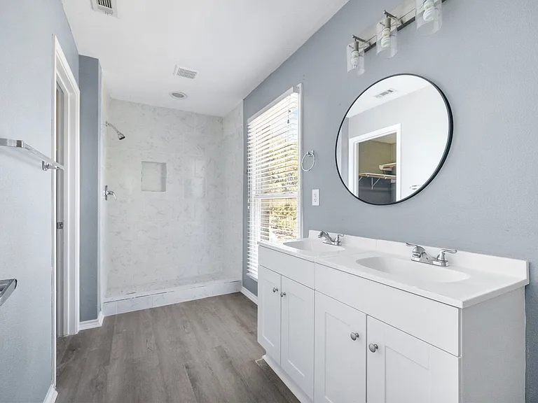 805 N Main St #104 — Photo 23