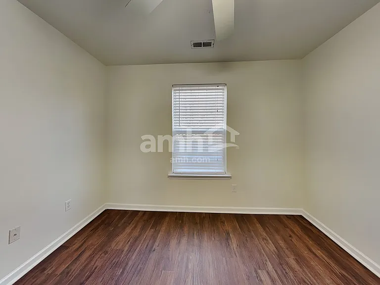 201 Cassidy Ct — Photo 12