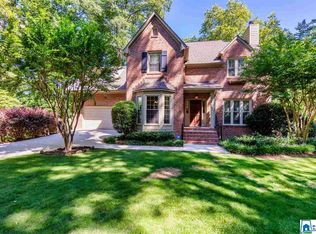2406 Kenvil Cir, Vestavia, AL 35243