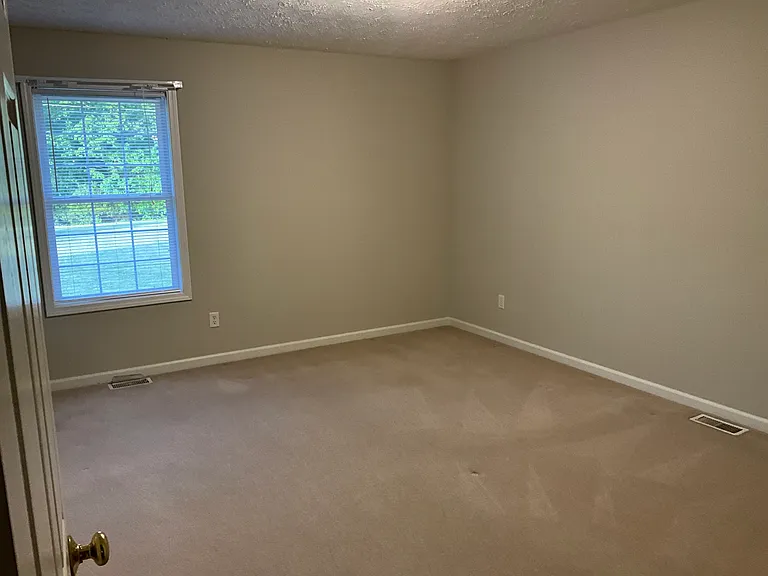 160 Cherokee Dr — Photo 9