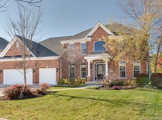 1005 Fox Chase Ln, St Charles, IL 60174