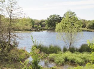 3239 W Old Lockhart Rd, West Pt, TX 78963