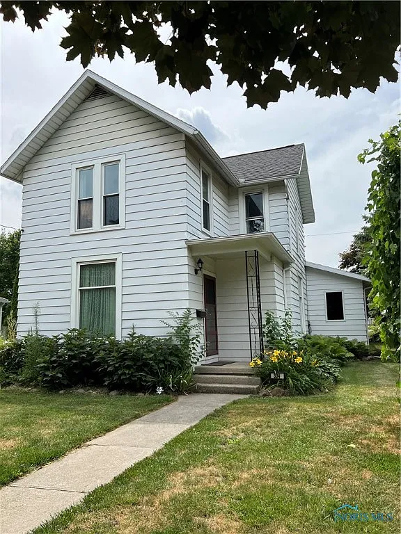 304 Buttonwood Ave photo 1