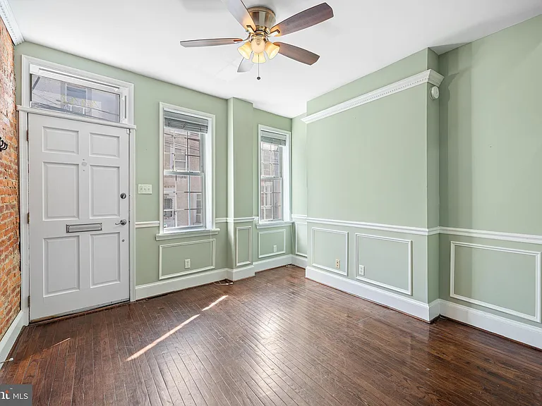 4447 Baker St — Photo 3