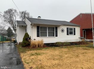 11 Downing Rd, Ewing, NJ 08628