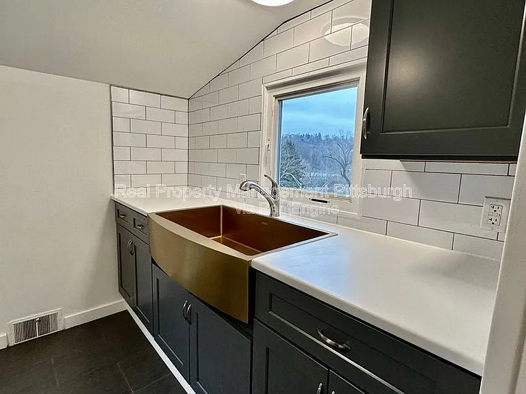 851 Timberland Ave #2 — Photo 3