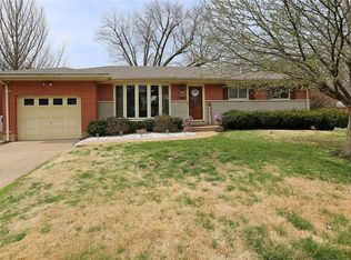 885 N Castello St, Florissant, MO 63031