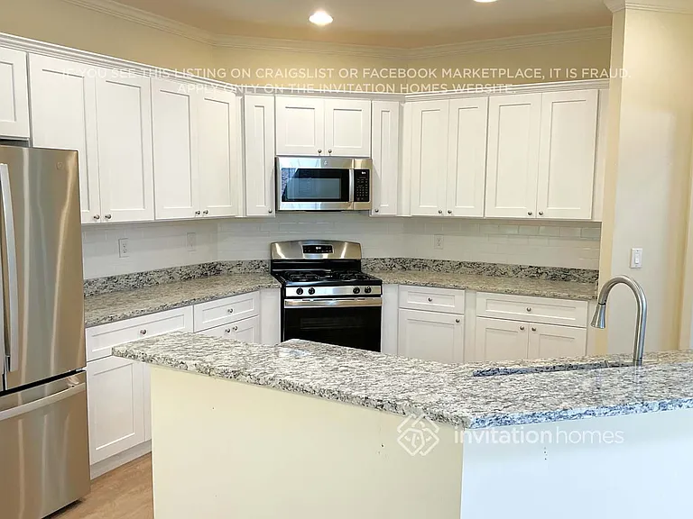 1942 Tristan Dr SE — Photo 9
