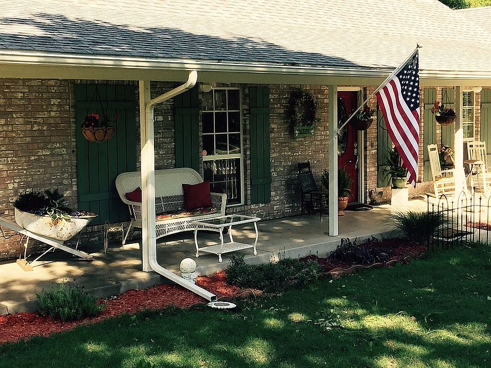 1st image of 9401 Benny Bruce St