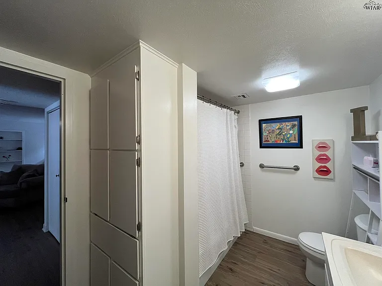 2100 Santa Fe St — Photo 11
