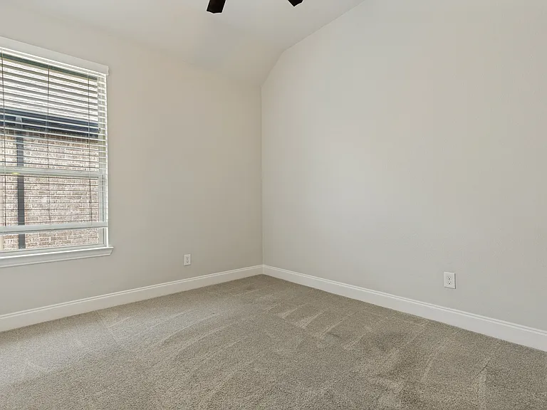 Secondary bedroom