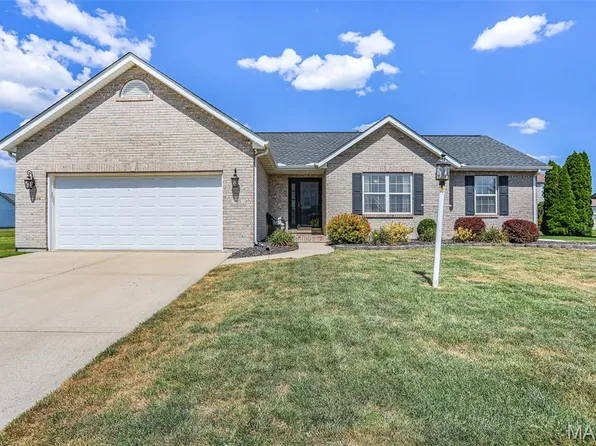 145 Westmoreland Dr, Bethalto, IL 62010