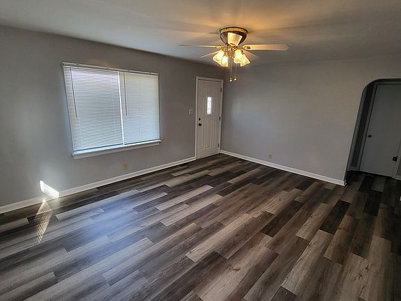 3rd image of 3151 W 18th St