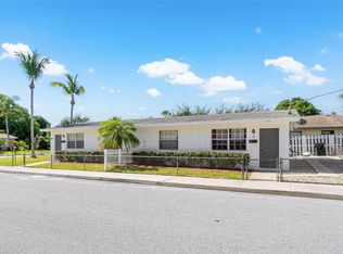 1001 S L St, Lake Worth, FL 33460