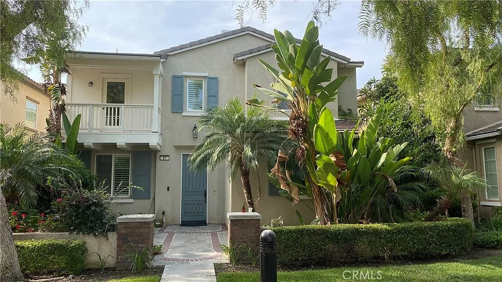4 bed, 2345 sqft, $5,450 — Photo 1