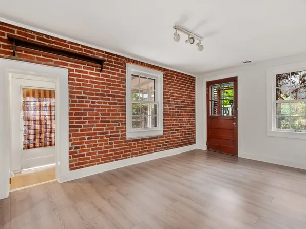 2040 S Pearl St, Denver, CO 80210
