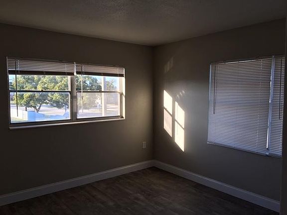 5th image of 955 Knox McRae Dr APT 20