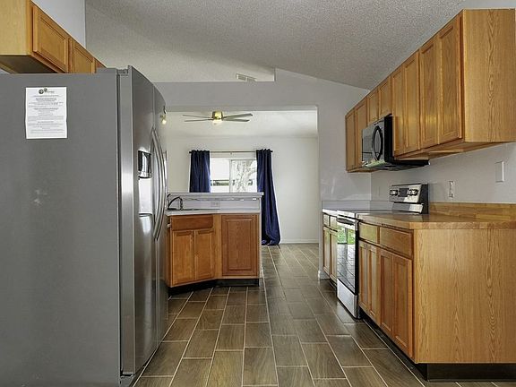 4th image of 101 Pinefield Dr