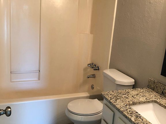 5th image of 1204 Clearwater Dr