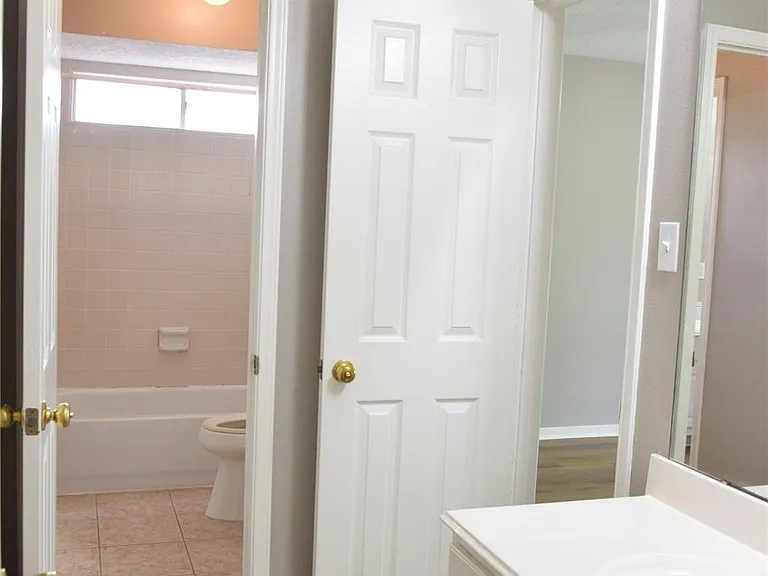 20714 Morning Creek Dr — Photo 45