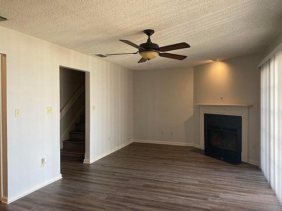 2nd image of 221 Shalimar Dr