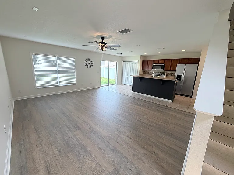 2123 Portcastle Cir — Photo 4