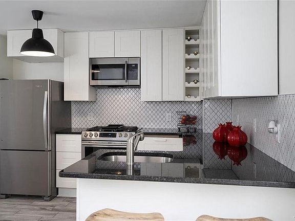 2nd image of 312 Vermont St #1