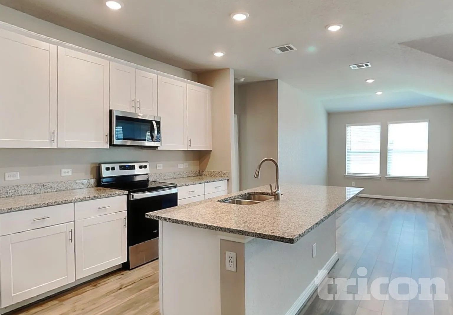 13542 Paxton Boulevard Saint Hedwig TX — Photo 4