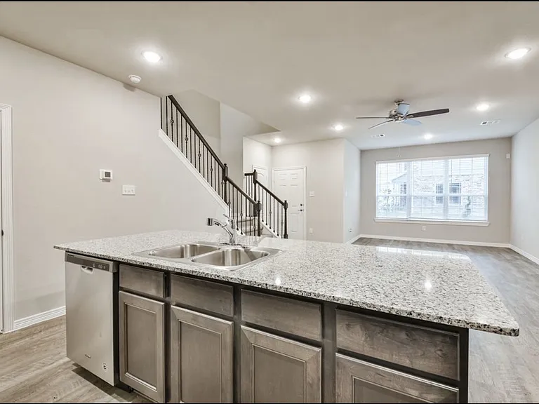 1223 Goliad Dr — Photo 8
