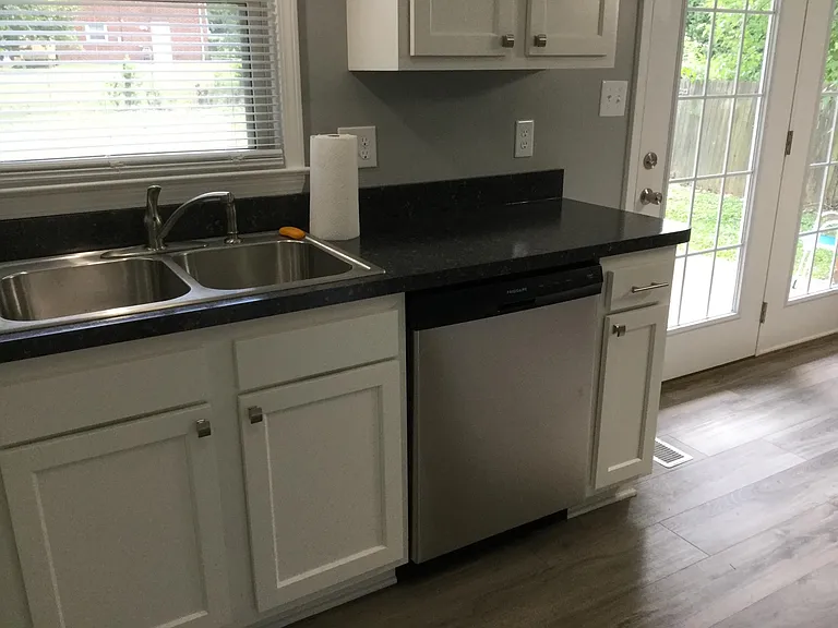 2926 Brigadoon Pkwy — Photo 15