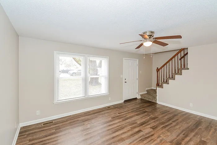 405 Lillie Belle Ln — Photo 5