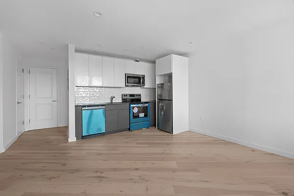 Rented by NY Space Finders Inc. | media 1