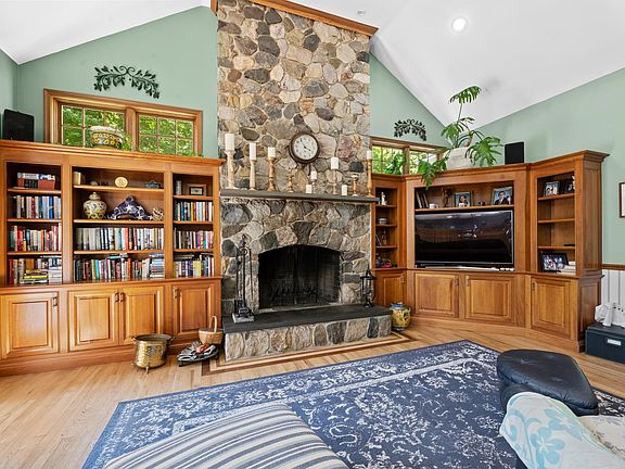 3rd image of 5 Tanners Brook Rd