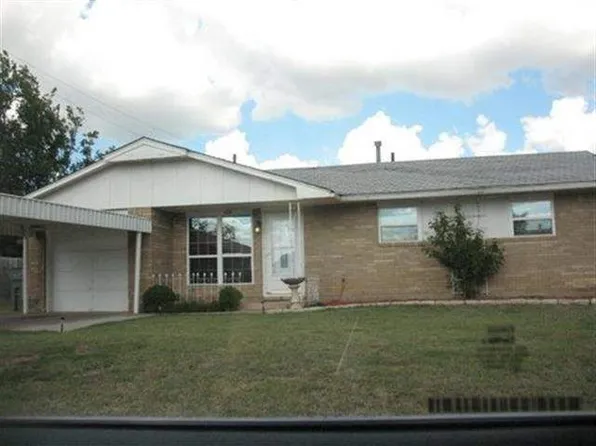 804 SE Sullivan Dr, Lawton, OK 73501