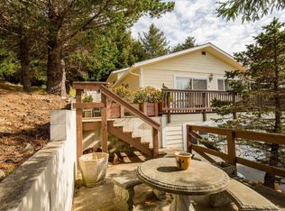 1390 Upper Pacific Dr, Whitethorn, CA 95589
