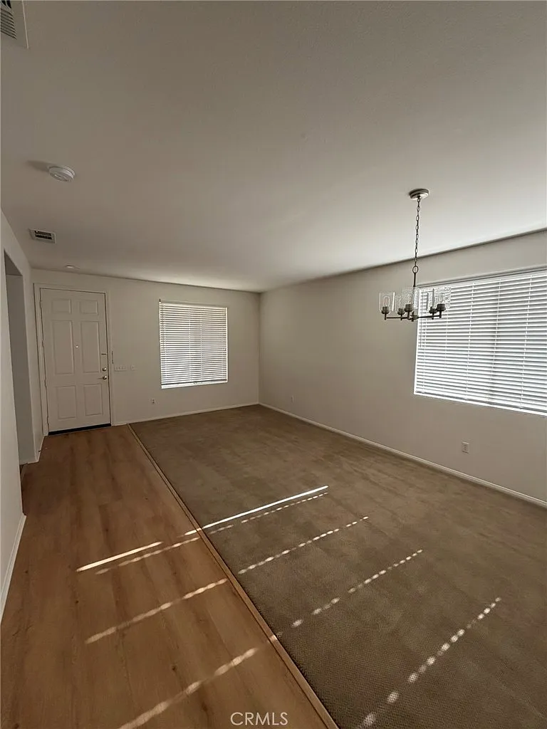 4 bed, 2306 sqft, $3,000 — Photo 3