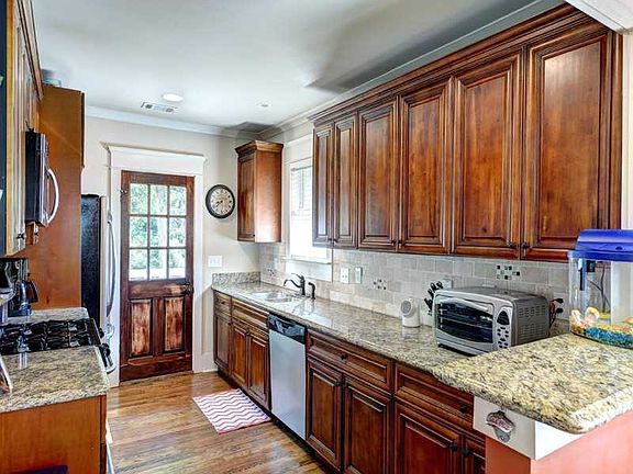 3rd image of 386 Kendrick Ave SE