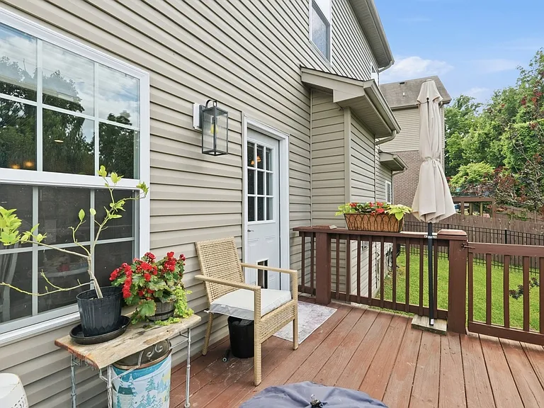 8012 Mandan Dr — Photo 33