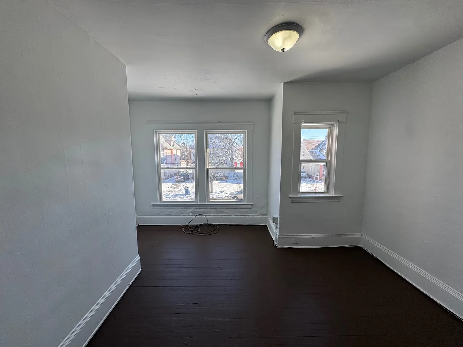 3 bed, 1000 sqft, $1,350 — Photo 4